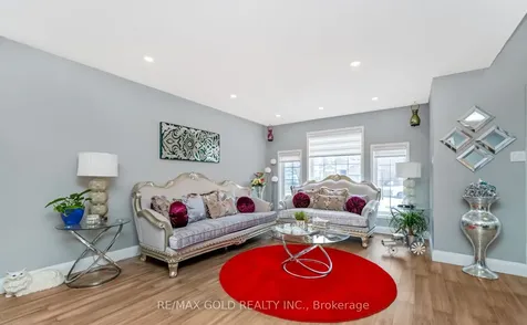 68 Benson Drive Barrie ON L4N 7Y2