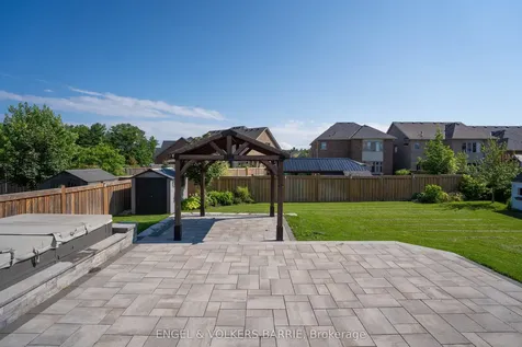 61 Oliver's Mill Road Springwater ON L9X 0S7