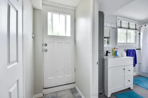 74 Baldwin Lane Barrie ON L4N 2W3