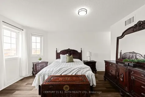 45 White Elm Road Barrie ON L4N 0E5