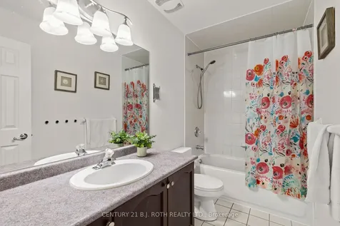 45 White Elm Road Barrie ON L4N 0E5