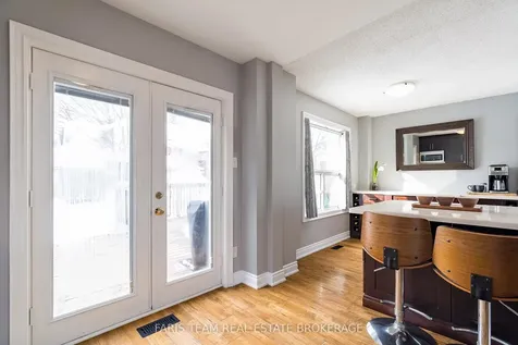 14 Nightingale Crescent Barrie ON L4N 8A3