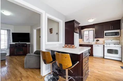 14 Nightingale Crescent Barrie ON L4N 8A3