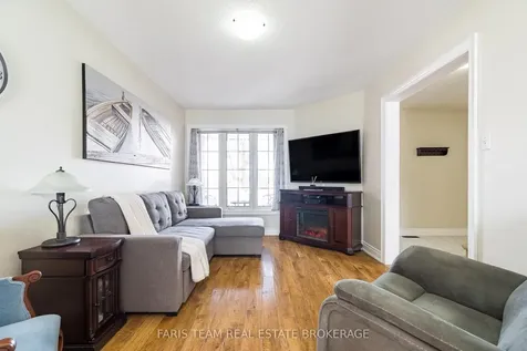 14 Nightingale Crescent Barrie ON L4N 8A3