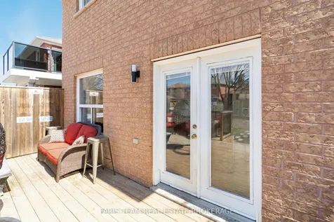 14 Nightingale Crescent Barrie ON L4N 8A3