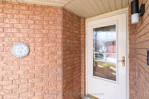 14 Nightingale Crescent Barrie ON L4N 8A3