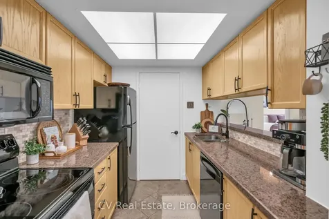 75 Ellen Street Barrie ON L4N 7R6