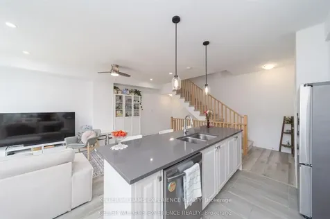 22 Red Maple Lane Barrie ON L9J 0N4