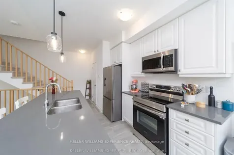 22 Red Maple Lane Barrie ON L9J 0N4