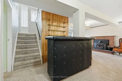 10 Farmingdale Crescent Barrie ON L4M 5E5
