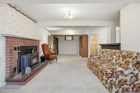 10 Farmingdale Crescent Barrie ON L4M 5E5