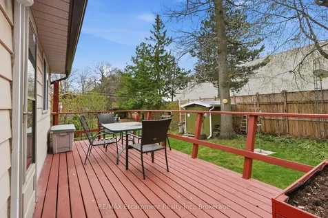10 Farmingdale Crescent Barrie ON L4M 5E5