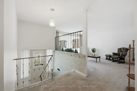 10 Farmingdale Crescent Barrie ON L4M 5E5