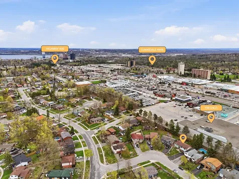 10 Farmingdale Crescent Barrie ON L4M 5E5