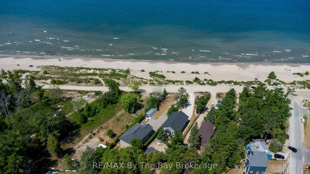 342 Coastline Drive Wasaga Beach ON L9Z 2M4