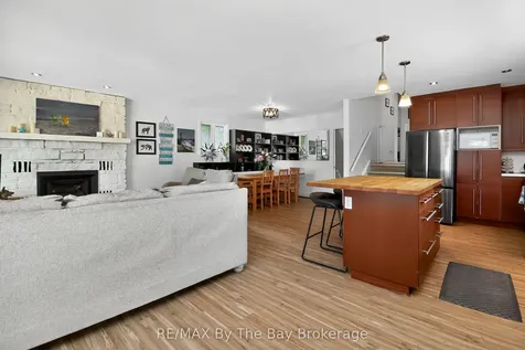 342 Coastline Drive Wasaga Beach ON L9Z 2M4