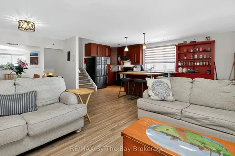 342 Coastline Drive Wasaga Beach ON L9Z 2M4