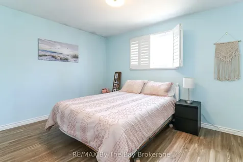 342 Coastline Drive Wasaga Beach ON L9Z 2M4