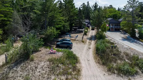 342 Coastline Drive Wasaga Beach ON L9Z 2M4