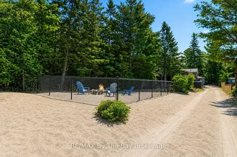 342 Coastline Drive Wasaga Beach ON L9Z 2M4