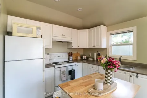 342 Coastline Drive Wasaga Beach ON L9Z 2M4