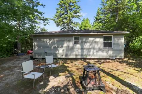 342 Coastline Drive Wasaga Beach ON L9Z 2M4