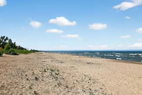 342 Coastline Drive Wasaga Beach ON L9Z 2M4