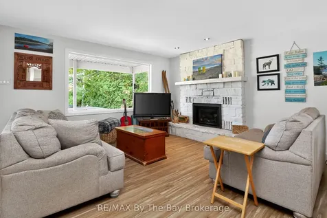 342 Coastline Drive Wasaga Beach ON L9Z 2M4