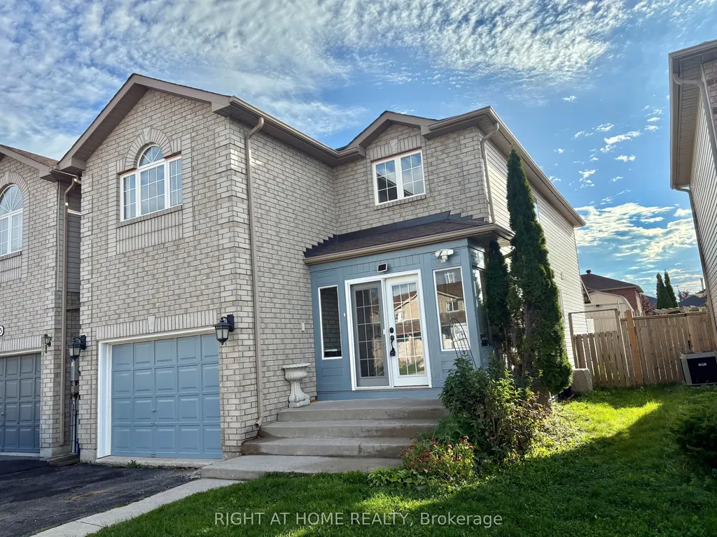 33 Raymond Crescent Barrie ON L4N 0X6