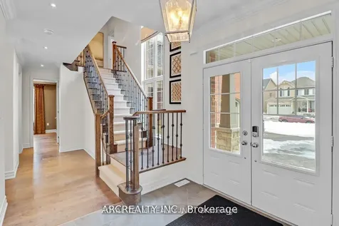 18 Moreau Way Springwater ON L9X 0S6