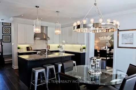 18 Moreau Way Springwater ON L9X 0S6