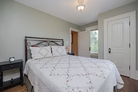 305 Bass Lake Side Road Oro-medonte ON L0L 2E0