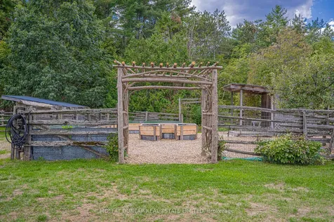 305 Bass Lake Side Road Oro-medonte ON L0L 2E0