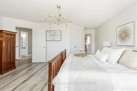 18 Stoneybrook Crescent Barrie ON L4N 0A5