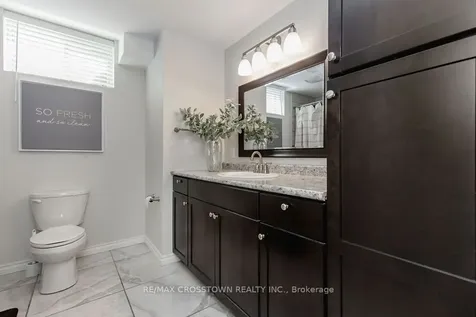 18 Stoneybrook Crescent Barrie ON L4N 0A5