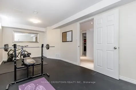 18 Stoneybrook Crescent Barrie ON L4N 0A5