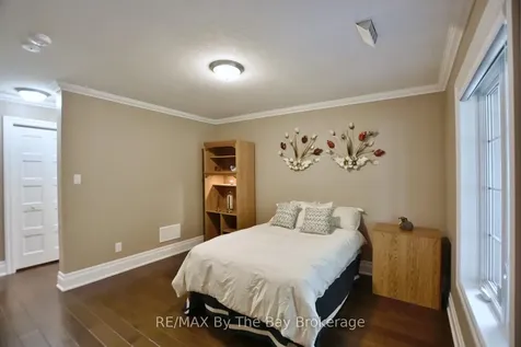 50 Clover Crescent Wasaga Beach ON L9Z 0G4