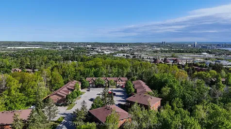 16 Evergreen Court Barrie ON L4N 6W7