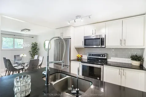 16 Evergreen Court Barrie ON L4N 6W7
