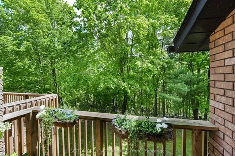 16 Evergreen Court Barrie ON L4N 6W7