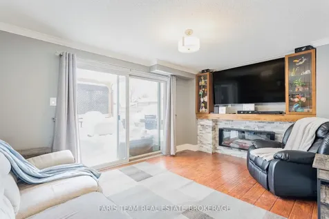 28 Raymond Crescent Barrie ON L4N 0V4