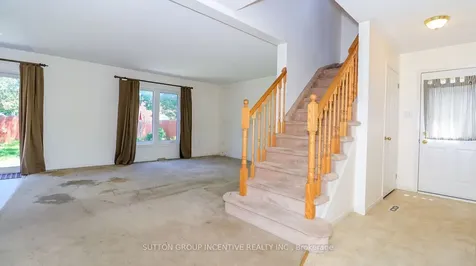 176 Hurst Drive Barrie ON L4N 8P6