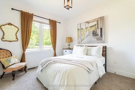 1607 Georgian Heights Boulevard Severn ON L0K 2C0