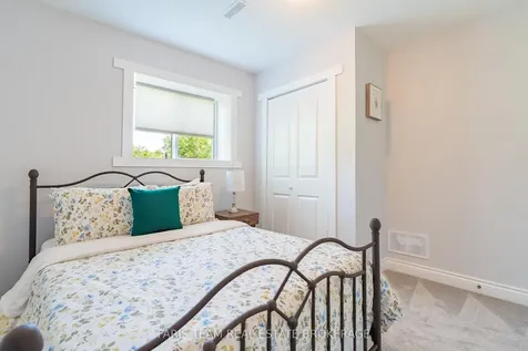 1607 Georgian Heights Boulevard Severn ON L0K 2C0