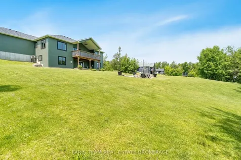 1607 Georgian Heights Boulevard Severn ON L0K 2C0