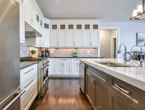 37 Wendat Trail Springwater ON L4M 6T6