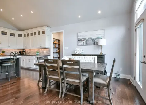 37 Wendat Trail Springwater ON L4M 6T6