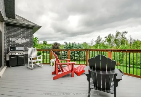 37 Wendat Trail Springwater ON L4M 6T6