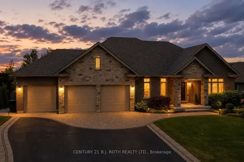 37 Wendat Trail Springwater ON L4M 6T6