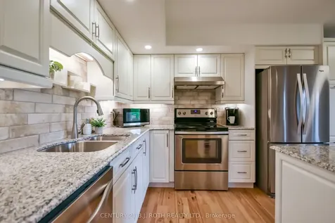 37 Wendat Trail Springwater ON L4M 6T6